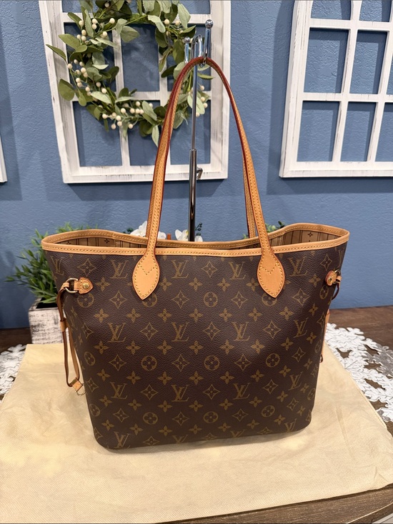 Louis Vuitton Handbags - Authentic Louis Vuitton Never Full MM monogram